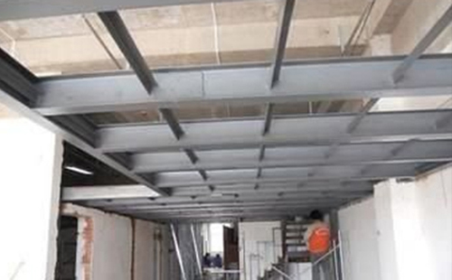 钢结构化隆钢结构隔层如何做才性价比更高