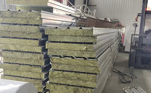 化隆彩钢夹芯板