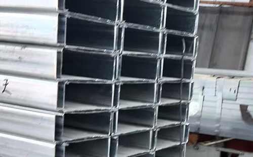 化隆C型钢选型与在轻化隆钢结构中的应用解析